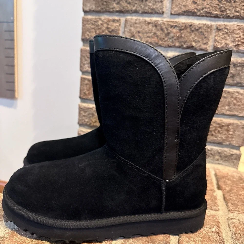 UGG Women's Classic Short Lunara Boot 1174515 Black Size 7 #636